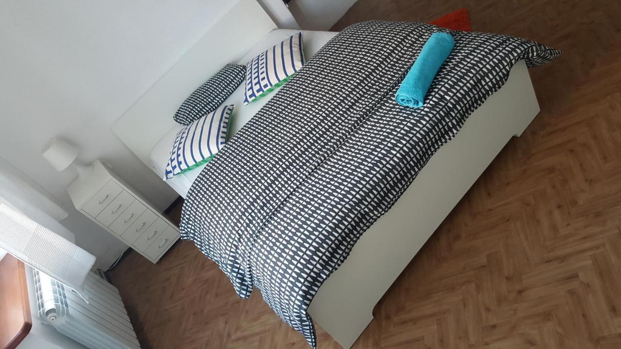 Chopin Street Private Rooms Катовице Екстериор снимка