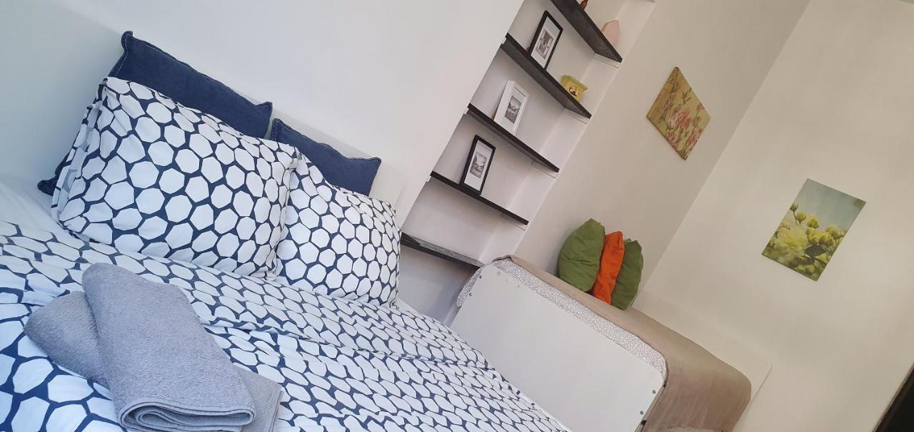Chopin Street Private Rooms Катовице Екстериор снимка