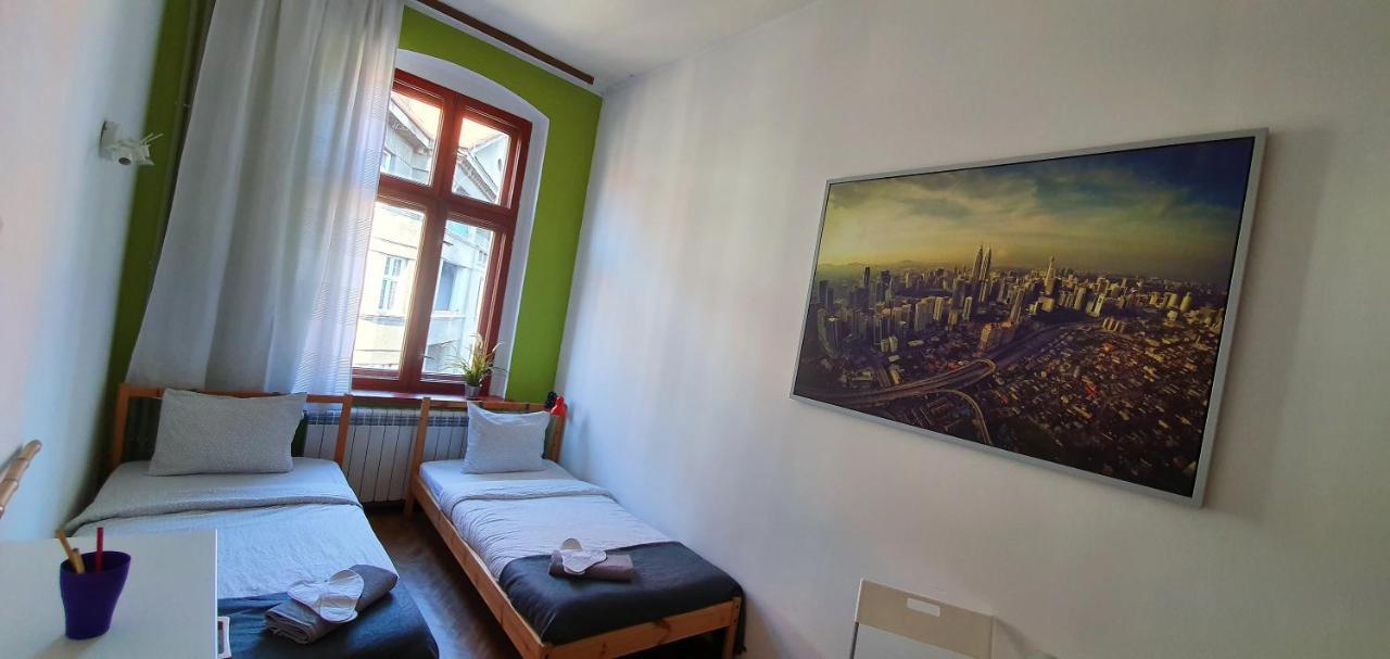 Chopin Street Private Rooms Катовице Екстериор снимка